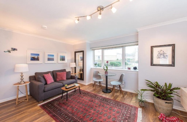 Scottish Stays - The Allanfield Apartment