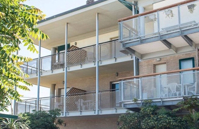 SE008 - Senigallia, one bedroom apartment on the sea with beach