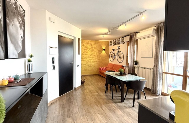 SE149 - Senigallia, elegant two-room apartment a stone's throw from the sea
