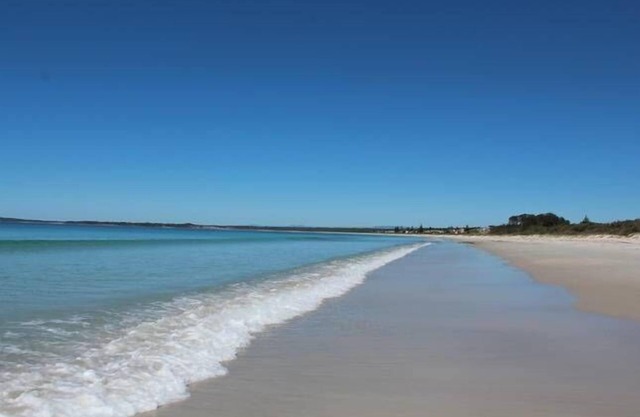 Sea Breeze at Callala Beach