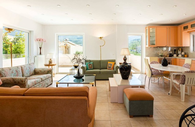 Sea Breeze Haven-Peaceful Beach Retreat