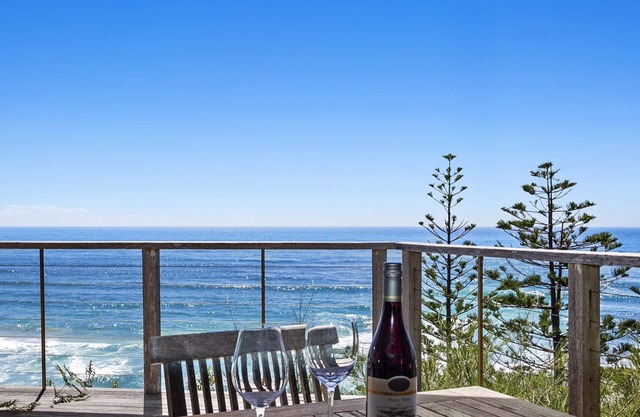 Sea La Vie Manyana - sitting on headland above ocean