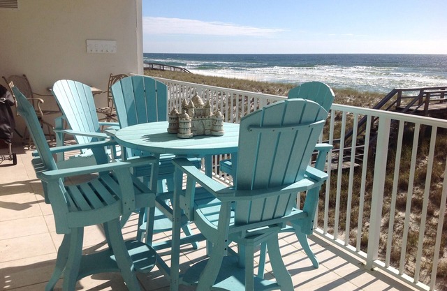 "Sea Oats" Upscale Gulf Front Condo with amazing views and elevator