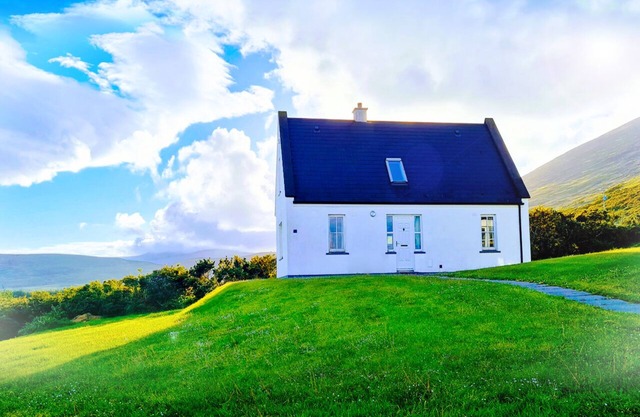 Sea to Summit Cottage with panoramic view