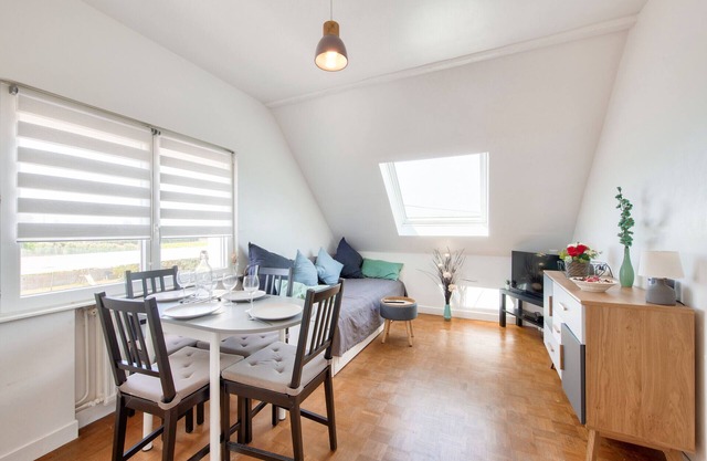 Sea View – 100m from the Beach – 4 adults, 1 child