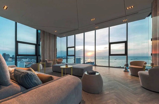 Sea View 2 Bed Room at Great Location