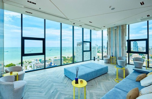 Sea View 2 Bed Room at Great Location