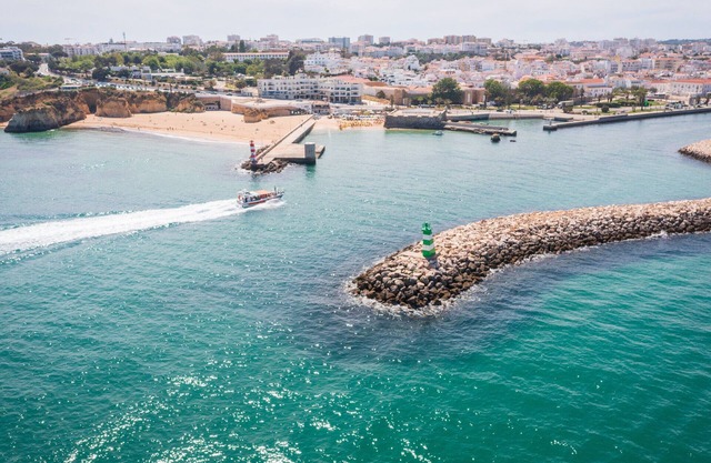 Sea view exclusive apartment [71]