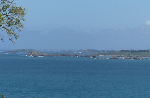 Sea view house rental from 3 to 17 August 2019