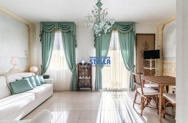 * Sea view * sixth floor apt. [P. Nember + Park]