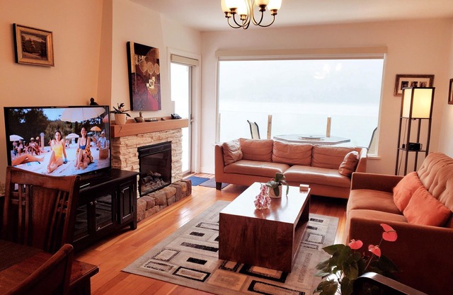 Sea-view to Die For!