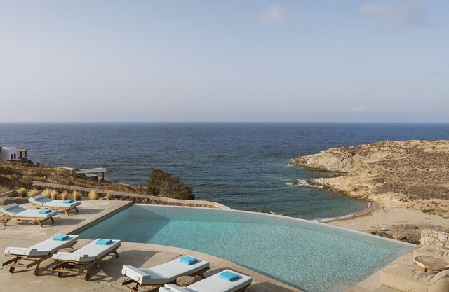 Seafront 9BDR Serenity in Mykonos