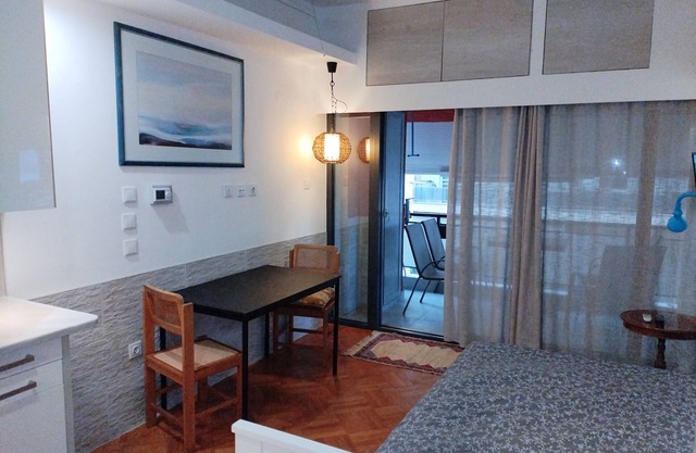 Seafront Apartment With Sea View YR11