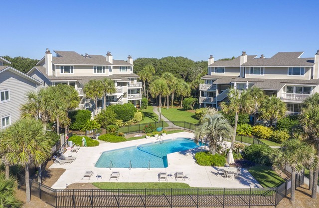 Seagrove Villa 5B - Oceanside Villa in the Trees!