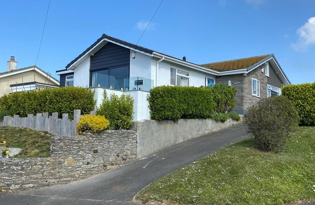 SEASCAPE (HOPE COVE), pet friendly, with a garden in Hope Cove