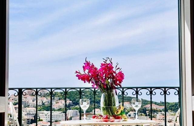 Seaside Dalmatian House in Dubrovnik with Excellent Sea View, Large Terraces