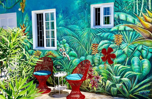 Seaside Jamaica Cottage with Lush Garden, Hammock, 1 minute Walk to Beach!