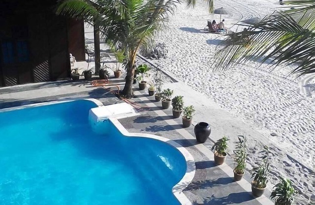 Seaview Chalet #1 Beachfront Cenang Beach