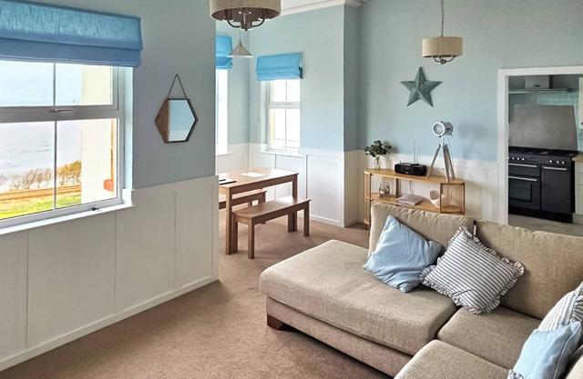 Seaview Cottage - UK35814