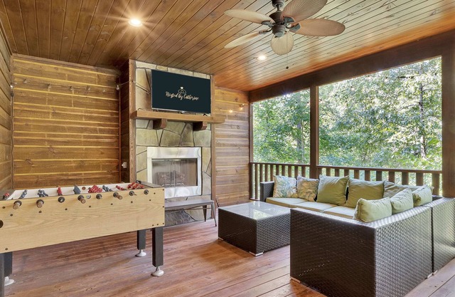 Secluded Cabin Getaway w/Hot Tub & Games