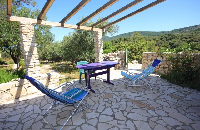 Secluded fisherman's cottage Cove Studenčić, Lošinj (K-3263)