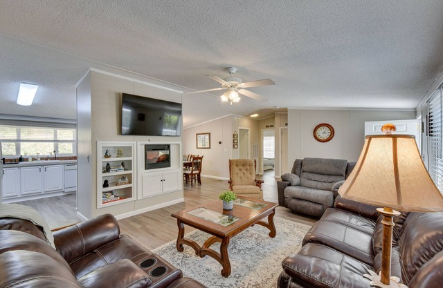 Secluded Hayesville Cabin Rental w/Deck & Grill!