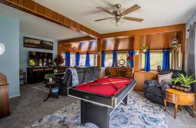 Secluded in the City! New remodeled 2 bedroom near Berkeley Lake, pet friendly.