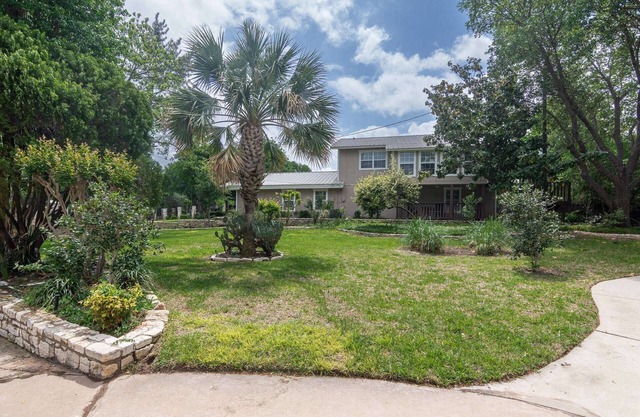 Secluded Lakehouse w/Private Cove Access | Foosball & Basketball Court | Family Retreat