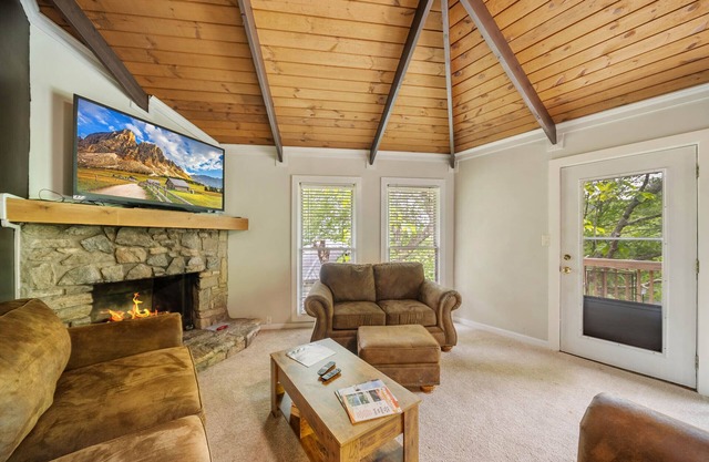 Secluded Luxury Mountain Lodge