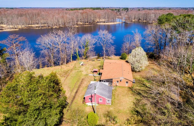 Secluded Riverfront Home + Deep Water Boat Dock - Between Williamsburg-Richmond