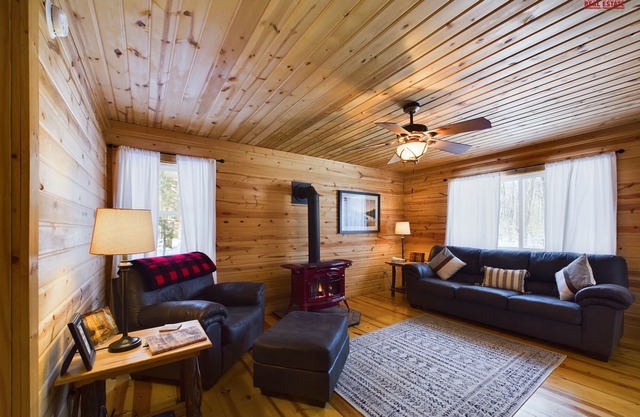 Secluded Yet Close to Munising-Moose Tracks
