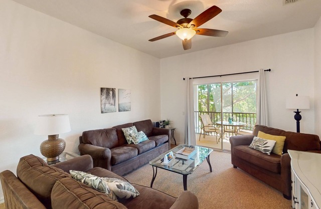 Second-Floor Condo with Balcony & Shared Sauna, Tennis Court, Gym, Basketball