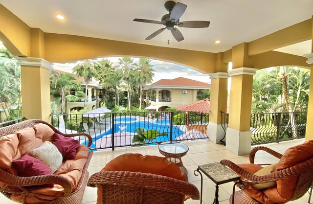 Second floor Pool front Luxury Condo - Starting at $699Wk- $125 nightly