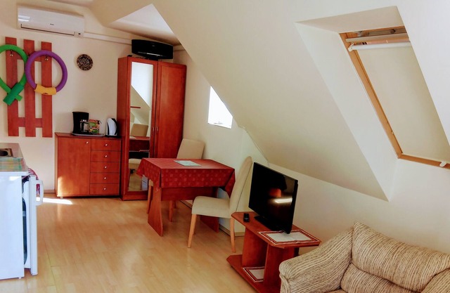 Second floor studio apartment. In the centre but in a quiet street.