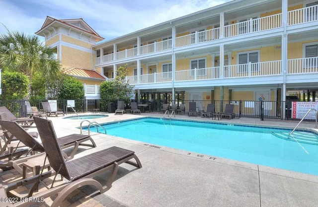 Second Row Condo with Ocean Views, Pool, and Hot tub