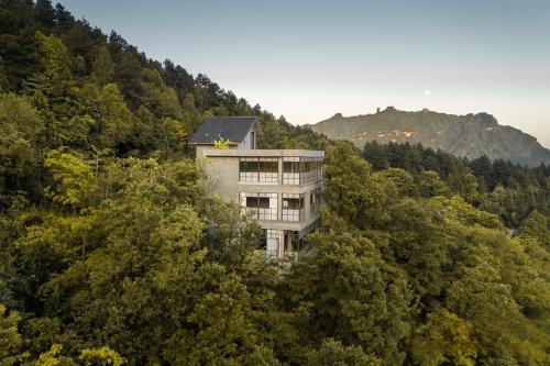 Secret Cliff Villa