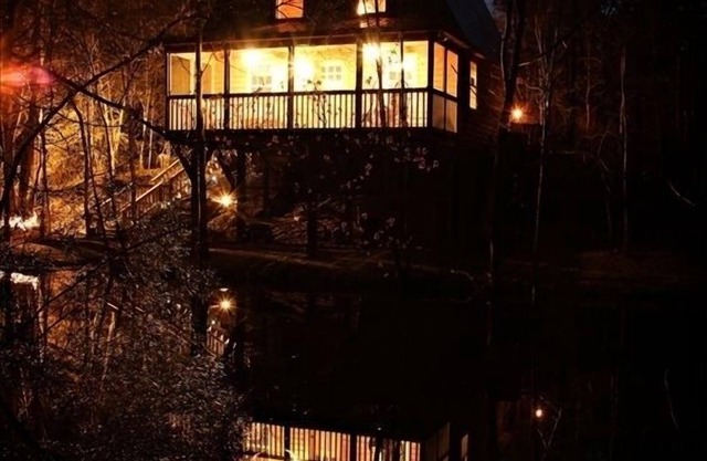Secret SC Cabin on 100 acres Hot Tub Large Pond