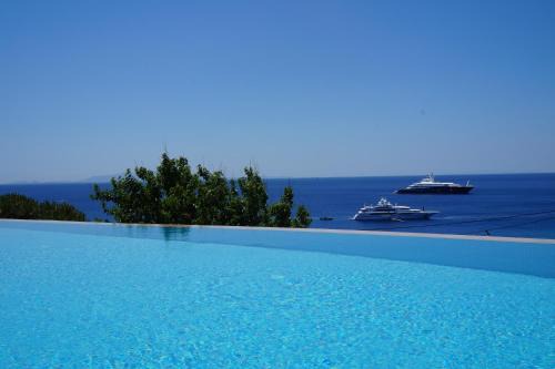 Seethrough Mykonos Suites