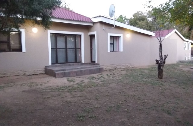 Self catering apartment. Apartment A 3 bedrooms .Apartment B 2bedrooms