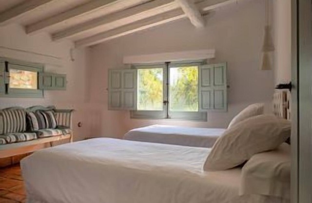 Self catering El Vergel de Chilla for 8 people