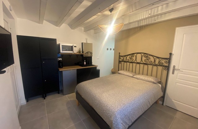 Self-contained, private accommodation in Fos sur Mer