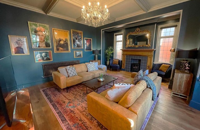 Selworthy - Luxury 3 Bedroom Apartment