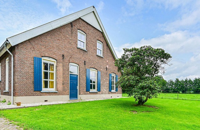 Semi-detached farmhouse in De Heurne