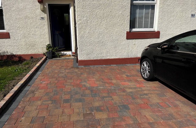 Semi detached house. 2 bedrooms in a desirable location.