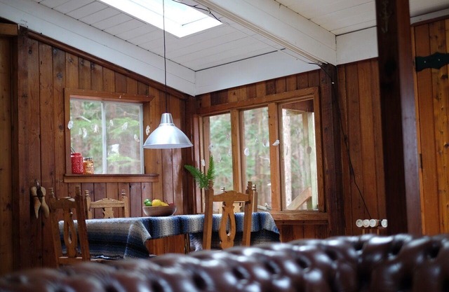 Semi-Waterfront: 2 minutes walking distance to a beautiful sandy beach!