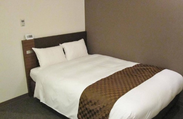 Semidouble Smoking Bed width 140cm Room wit/Hamamatsu Shizuoka