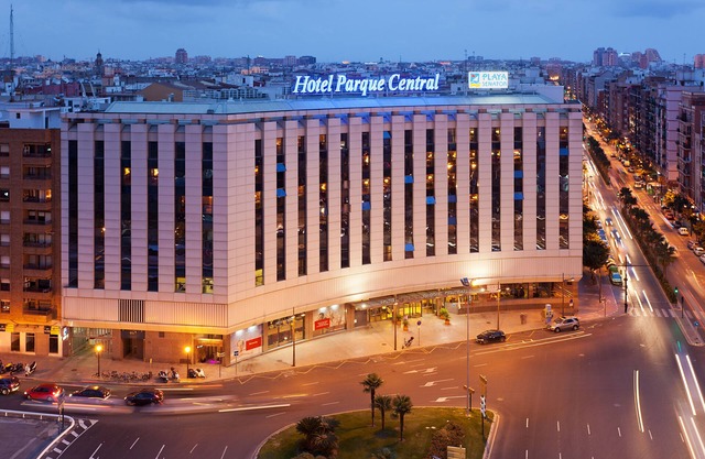 Senator Parque Central Hotel