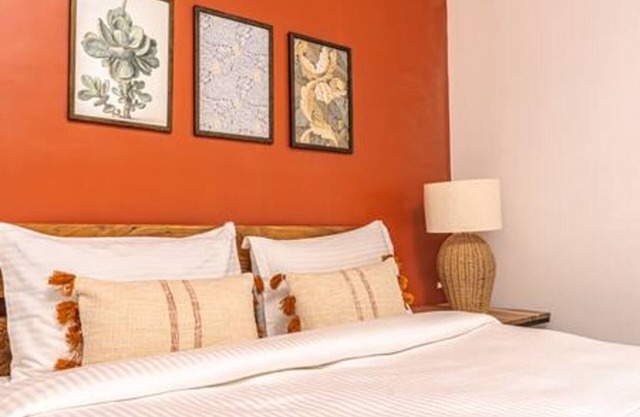 Seraphin Stays - Andheri East |TV, AC, Wi-Fi 701