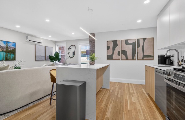 Serene 4BR 3BA Apt Harvard/MIT Sleeps 10+