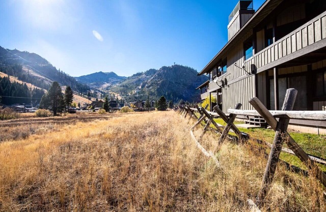 Serene Condo by Palisades Base and Golf Course